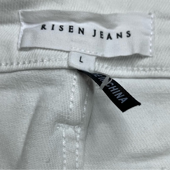 Risen High Waist White Distressed Women Shorts, Size Large - Picture 8 of 9